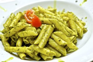 Jak zrobić aromatyczne curry z kurczakiem i warzywami: przepis na wyraziste danie z dalekiego wschodu
